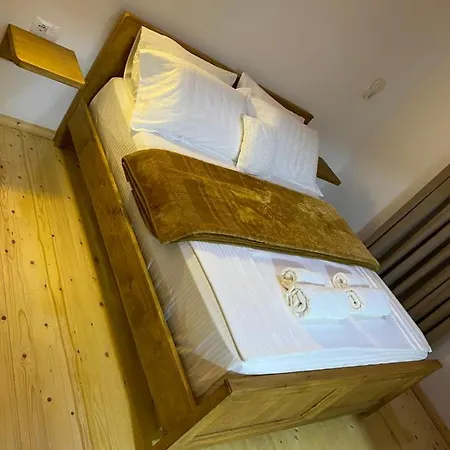 Riverside Bed and breakfast