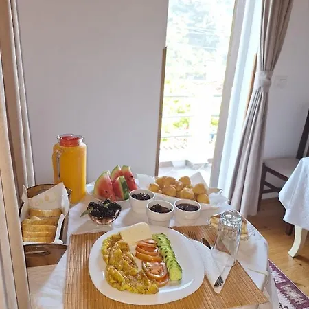 Bed & Breakfast Riverside *
